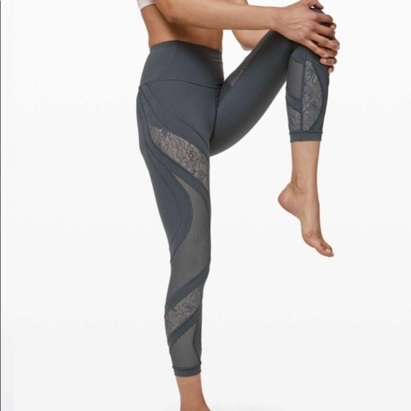 Lululemon Wunder Under High Rise Tight 25” Lace SZ 6 - Picture 1 of 7